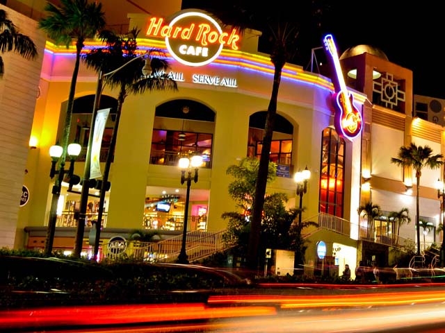 グアムのハードロックカフェ体験記！メニューや場所について (Hard Rock Cafe) | 200%グアム！| レストランや観光スポットまとめ